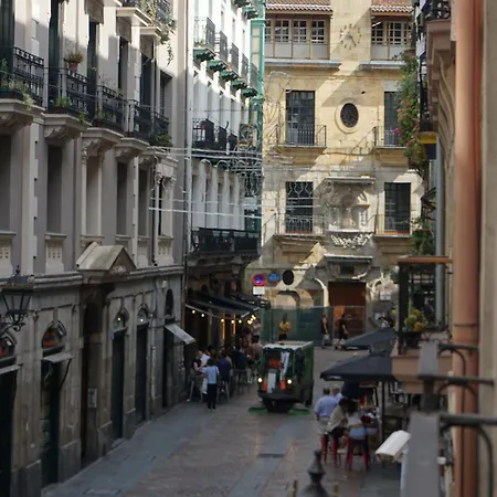 Cornerstone, En Casco Viejo *