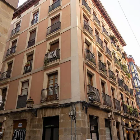 Cornerstone, En Casco Viejo *