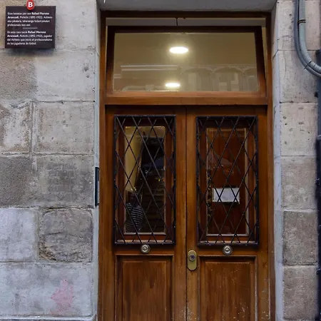 Cornerstone, En Casco Viejo