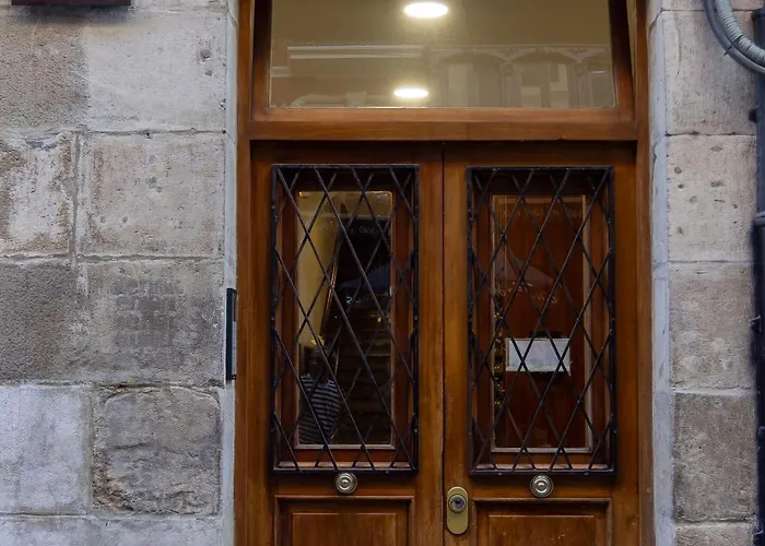 Cornerstone, En Casco Viejo