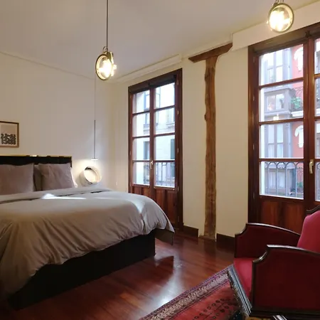 Cornerstone, En Casco Viejo Apartmán